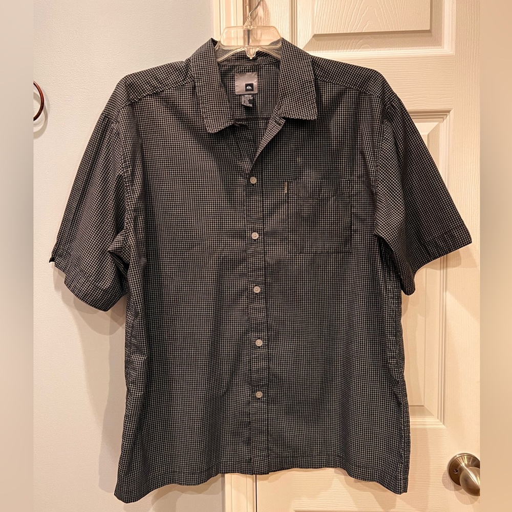 🏄 Quiksilver Mens Button Down Shirt